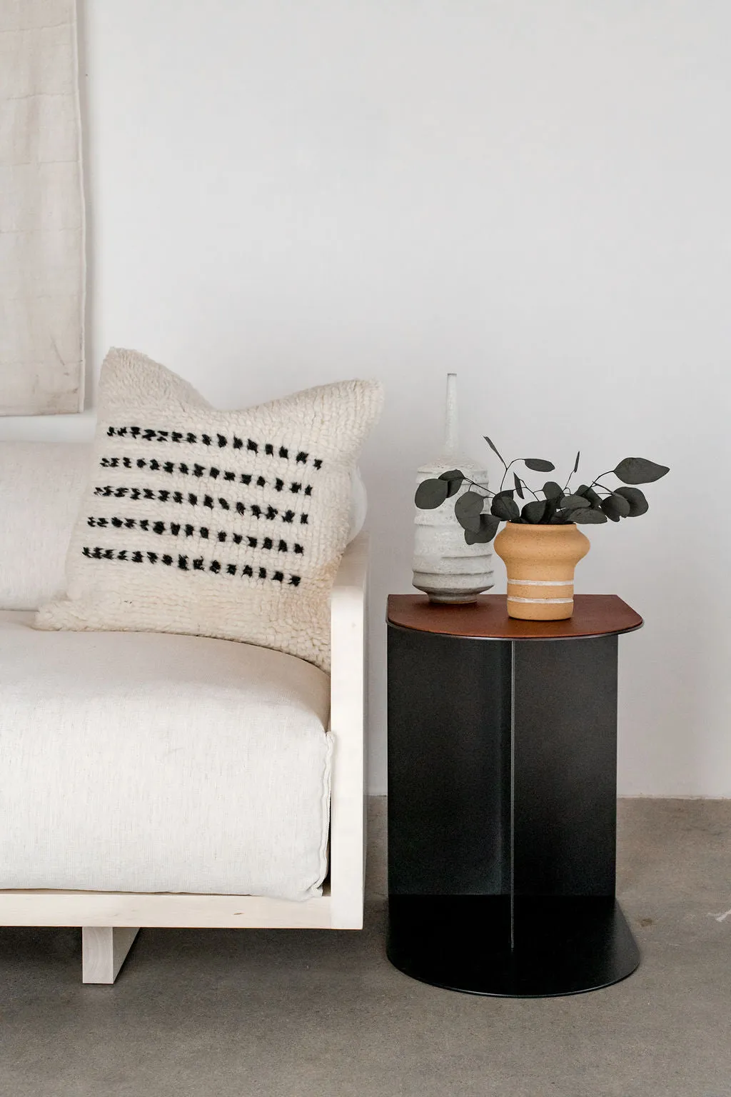Norah Accent Table (LTH)